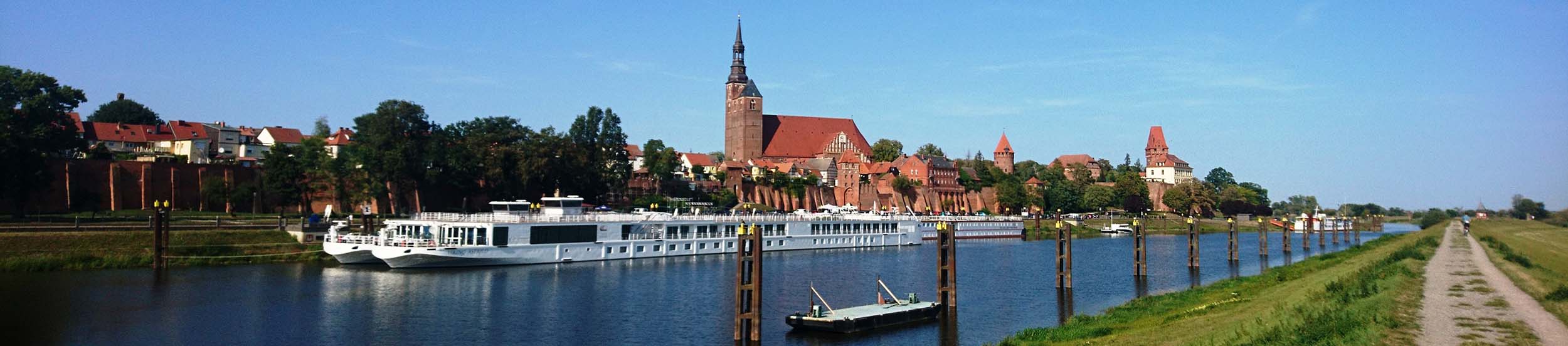 Blick auf den Hafen in Tangermünde.